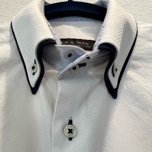 Zara Men’s White Button Down Dress Shirt (SMALL)